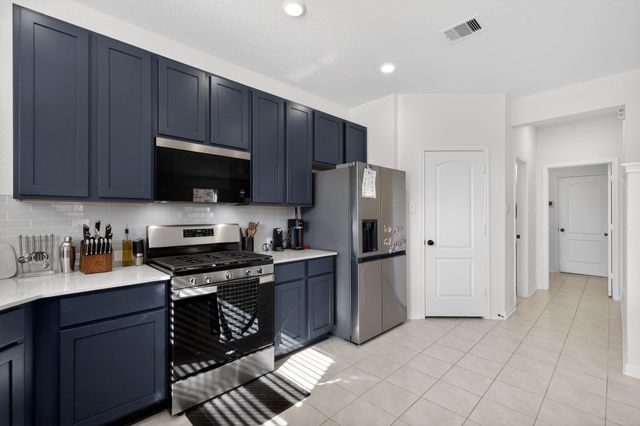 2837 Shimmer Edge Drive, Katy, TX 77493