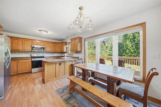 3012 E Highview Drive, Des Moines, IA 50320