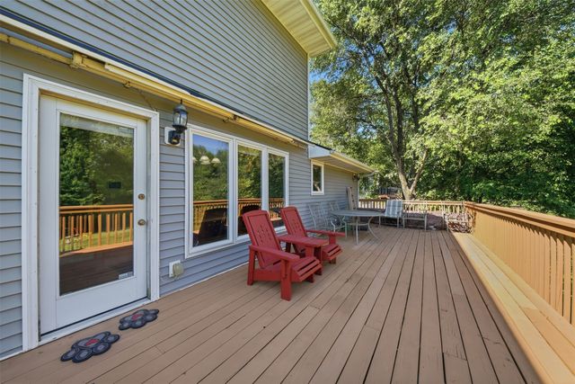3012 E Highview Drive, Des Moines, IA 50320