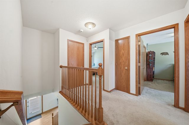 3012 E Highview Drive, Des Moines, IA 50320