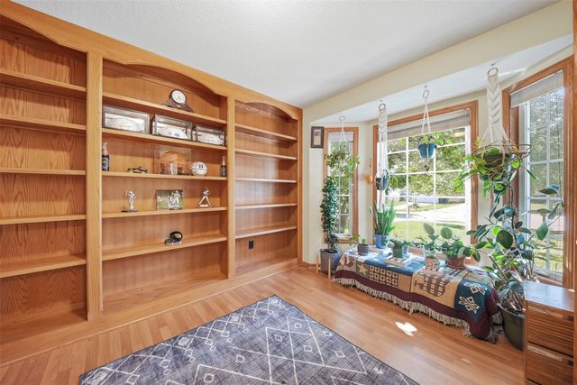 3012 E Highview Drive, Des Moines, IA 50320