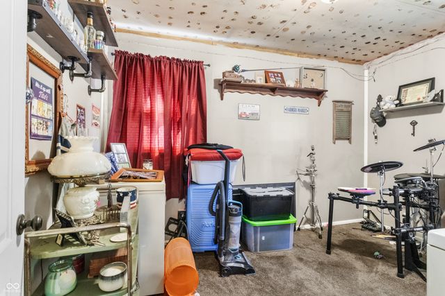 1462 Lochry Road, Franklin, IN 46131