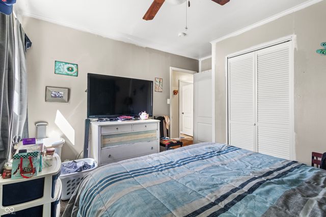 1462 Lochry Road, Franklin, IN 46131