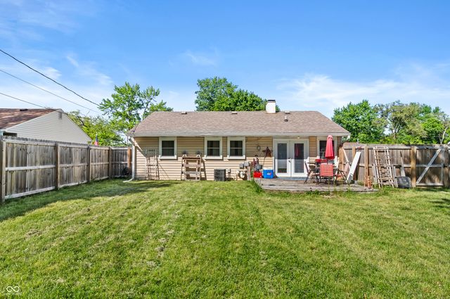 1462 Lochry Road, Franklin, IN 46131