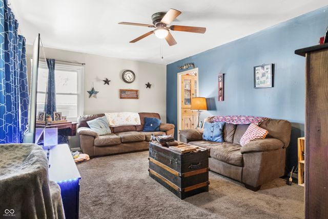 1462 Lochry Road, Franklin, IN 46131