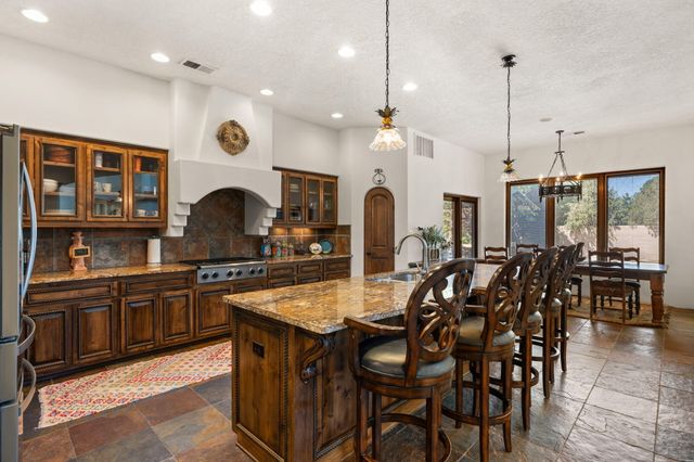 746 Chamisal Road NW, Albuquerque, NM 87107