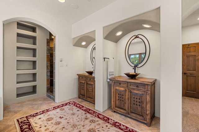 746 Chamisal Road NW, Albuquerque, NM 87107