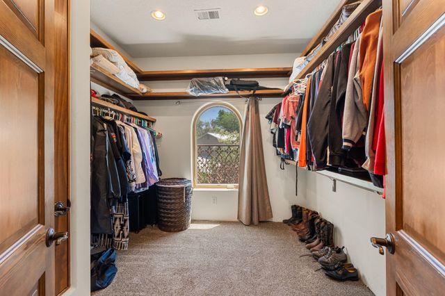 746 Chamisal Road NW, Albuquerque, NM 87107