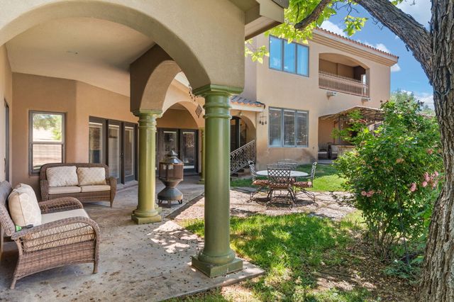 746 Chamisal Road NW, Albuquerque, NM 87107