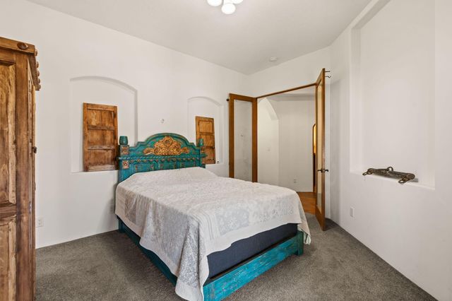 746 Chamisal Road NW, Albuquerque, NM 87107