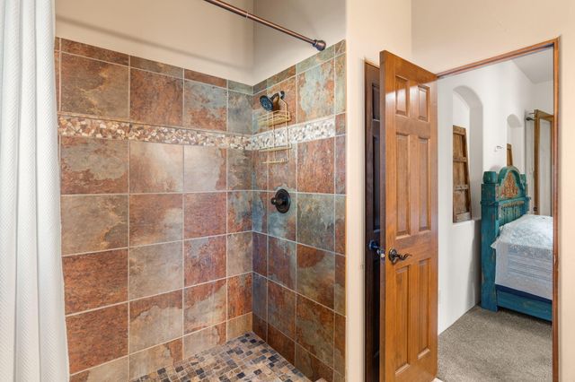 746 Chamisal Road NW, Albuquerque, NM 87107