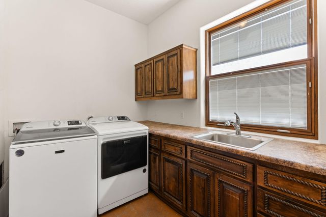 746 Chamisal Road NW, Albuquerque, NM 87107