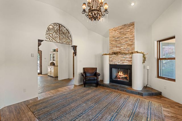 746 Chamisal Road NW, Albuquerque, NM 87107