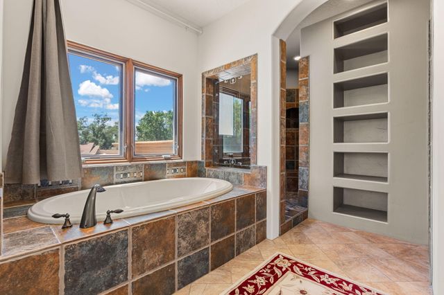 746 Chamisal Road NW, Albuquerque, NM 87107