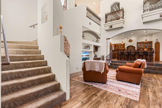 746 Chamisal Road NW, Albuquerque, NM 87107