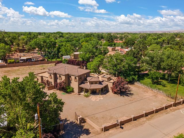 746 Chamisal Road NW, Albuquerque, NM 87107