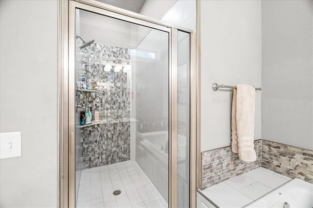 1114 Chancery Lane, Cave Springs, AR 72718
