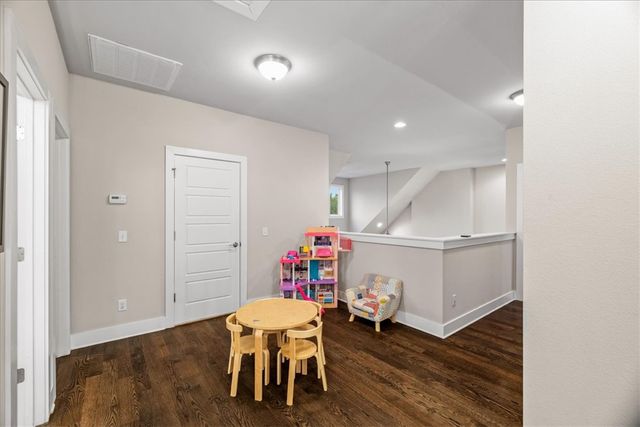 1114 Chancery Lane, Cave Springs, AR 72718