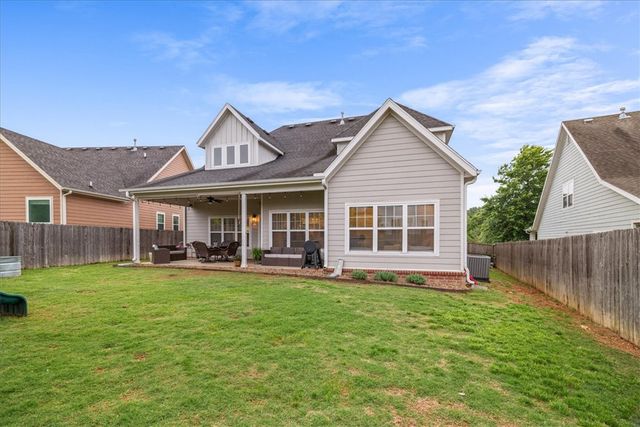1114 Chancery Lane, Cave Springs, AR 72718