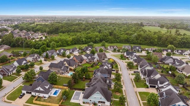 1114 Chancery Lane, Cave Springs, AR 72718