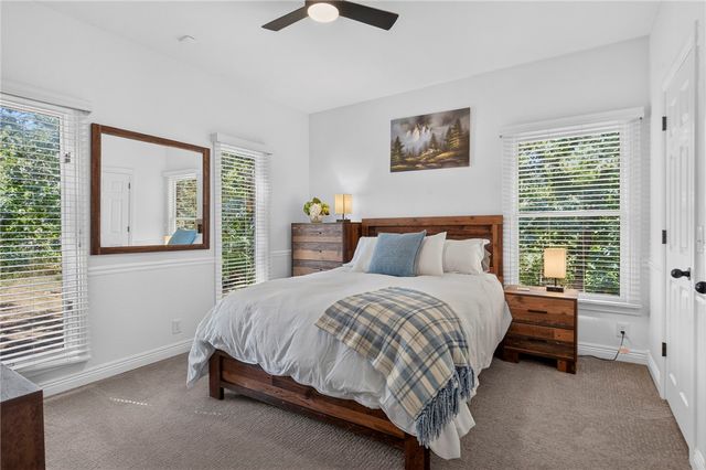 1806 S Prestwick Place, Rogers, AR 72758
