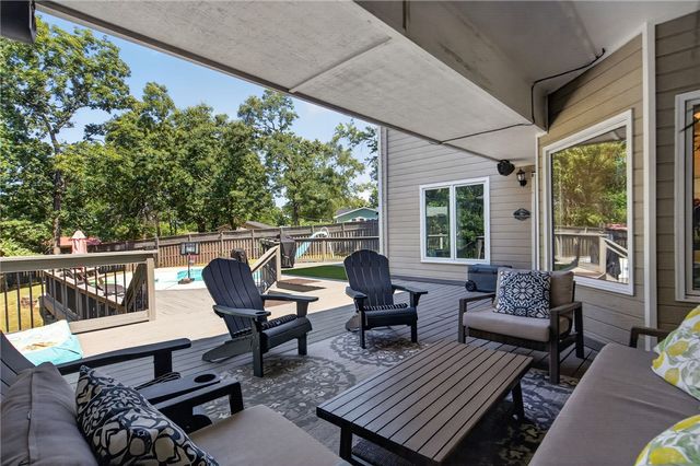 1806 S Prestwick Place, Rogers, AR 72758