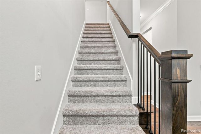 6149 Woodridge Lane, Grand Blanc, MI 48439