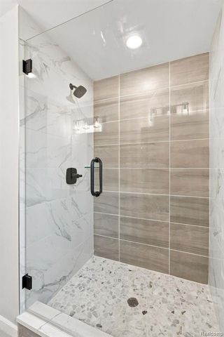 6149 Woodridge Lane, Grand Blanc, MI 48439