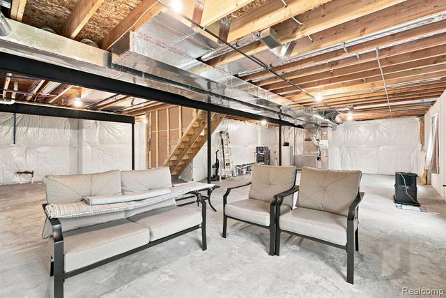 6149 Woodridge Lane, Grand Blanc, MI 48439