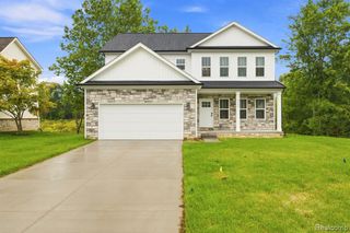 6149 Woodridge Lane, Grand Blanc, MI 48439