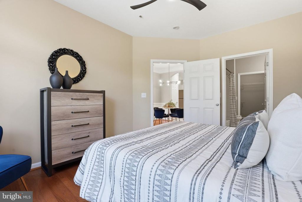 Image 17 of property listing at 7 GRANITE PL #214, Gaithersburg, MD 20878