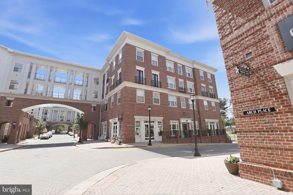 Image 31 of property listing at 7 GRANITE PL #214, Gaithersburg, MD 20878