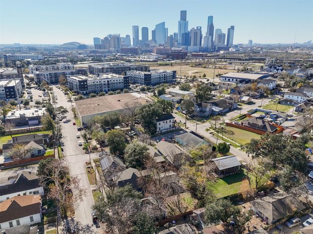 1609 Chapman Street, Houston, TX 77009