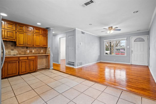 1733 Ida Street, Arlington, TX 76010