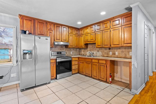 1733 Ida Street, Arlington, TX 76010