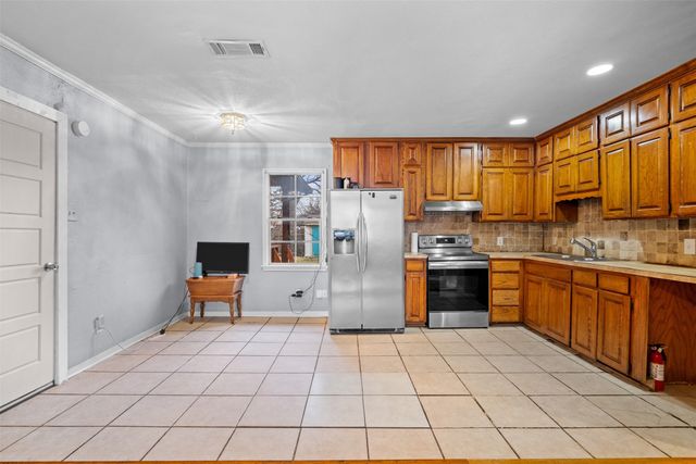 1733 Ida Street, Arlington, TX 76010