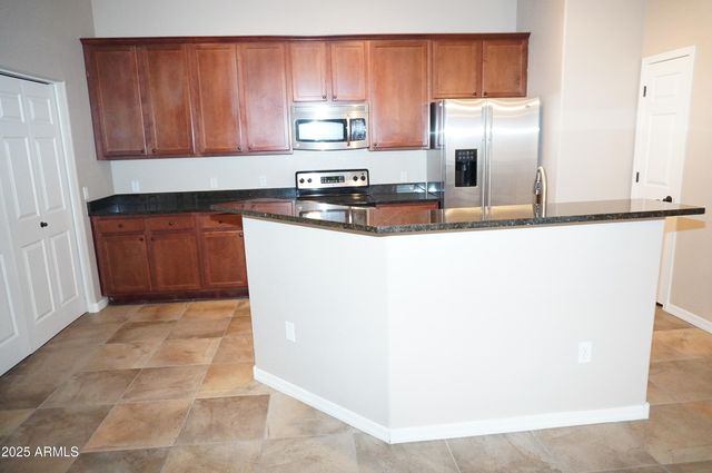 3330 S GILBERT Road 2010, Chandler, AZ 85286