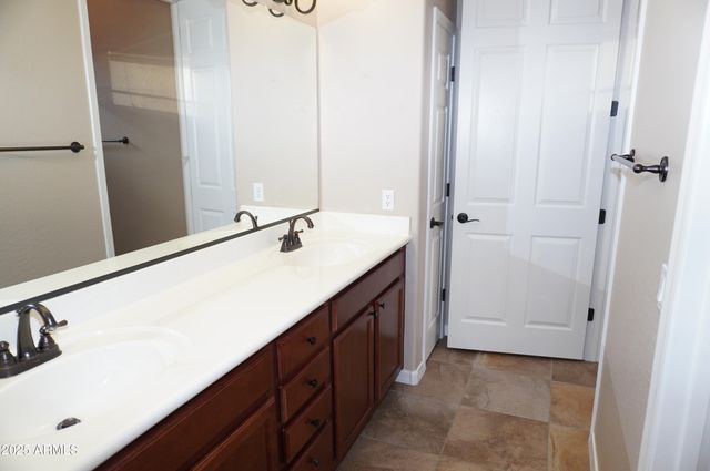 3330 S GILBERT Road 2010, Chandler, AZ 85286