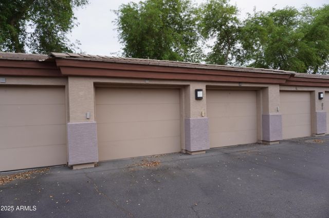 3330 S GILBERT Road 2010, Chandler, AZ 85286