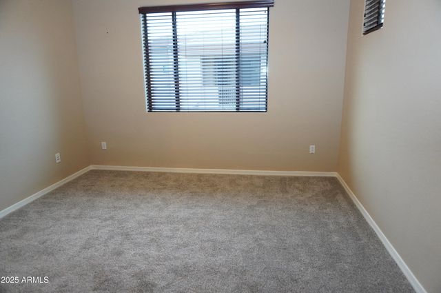 3330 S GILBERT Road 2010, Chandler, AZ 85286