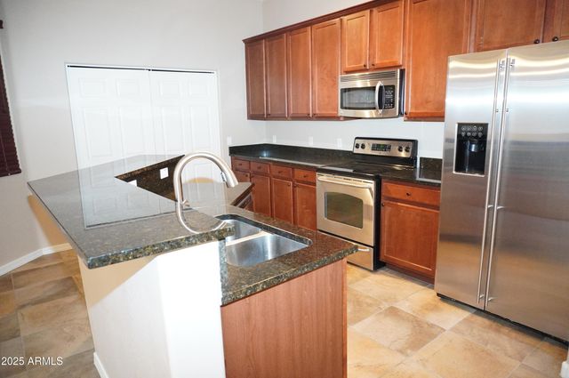 3330 S GILBERT Road 2010, Chandler, AZ 85286