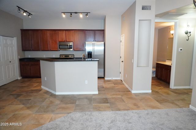 3330 S GILBERT Road 2010, Chandler, AZ 85286