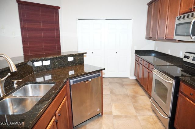 3330 S GILBERT Road 2010, Chandler, AZ 85286