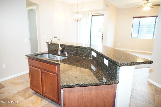 3330 S GILBERT Road 2010, Chandler, AZ 85286