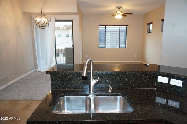 3330 S GILBERT Road 2010, Chandler, AZ 85286