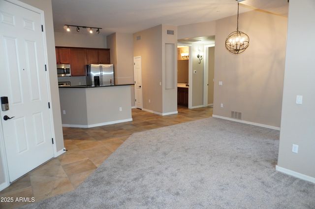 3330 S GILBERT Road 2010, Chandler, AZ 85286