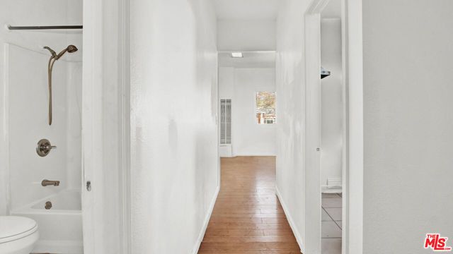 6072 York Boulevard, Los Angeles, CA 90042