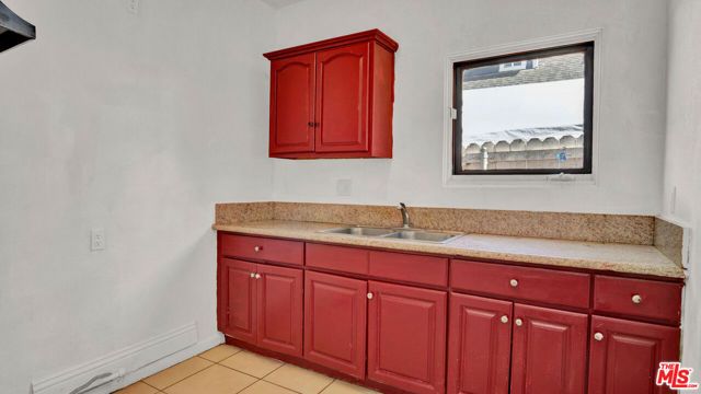 6072 York Boulevard, Los Angeles, CA 90042