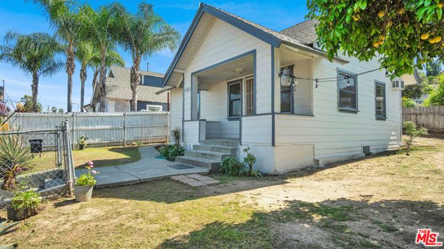 6072 York Boulevard, Los Angeles, CA 90042