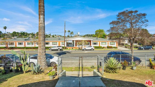 6072 York Boulevard, Los Angeles, CA 90042